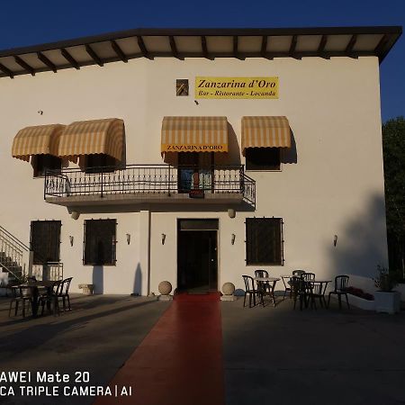 Hotel-Locanda Zanzarina D'Oro Nel Parco Oglio Sud Calvatone ภายนอก รูปภาพ